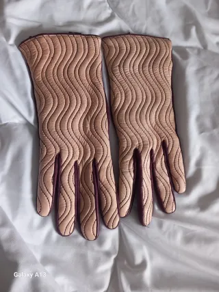 Guanti eleganti rosa e viola