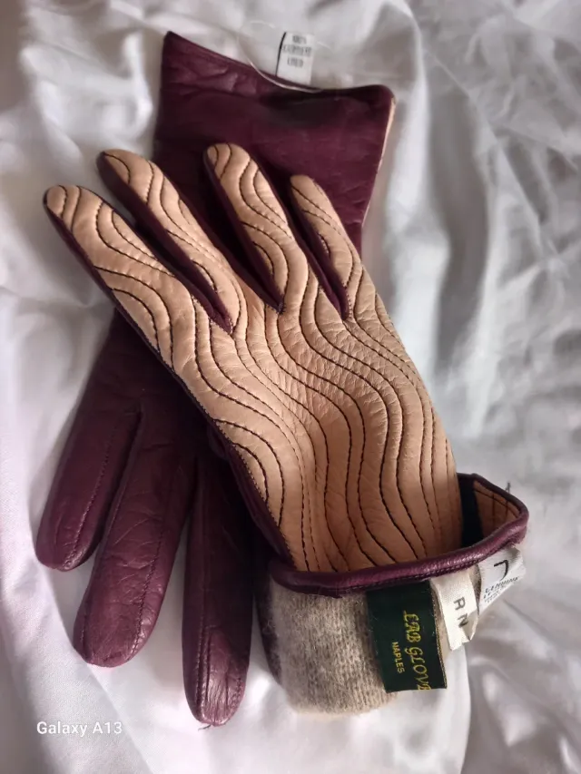 Guanti eleganti rosa e viola