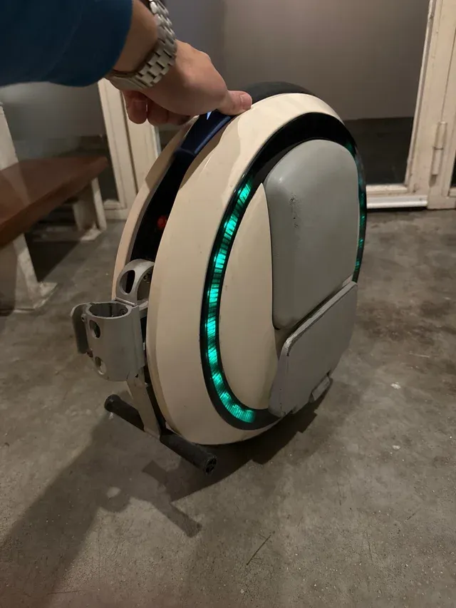 Monociclo elettrico Ninebot One e Segway