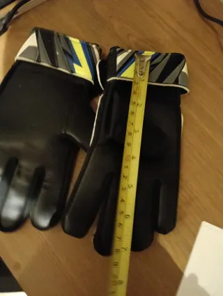 Guantes de portero con diseño llamativo