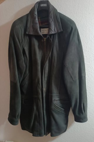 Chaquetón de cuero vuelto