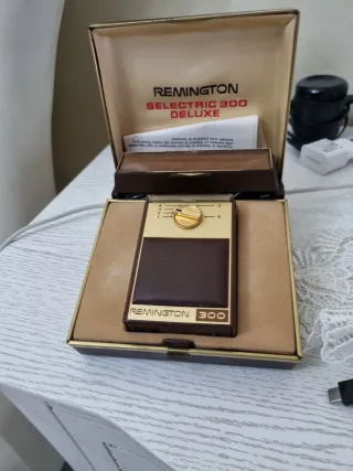 Rasoio vintage marrone