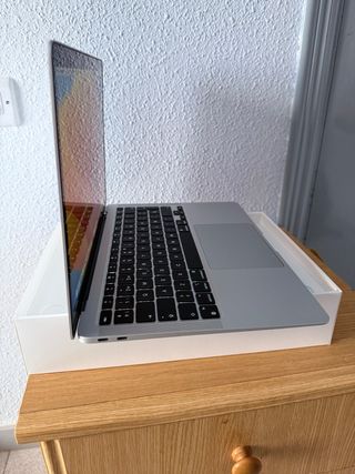 MacBook Air 13’’ M1 2020 SOLO 12 ciclos como nuevo