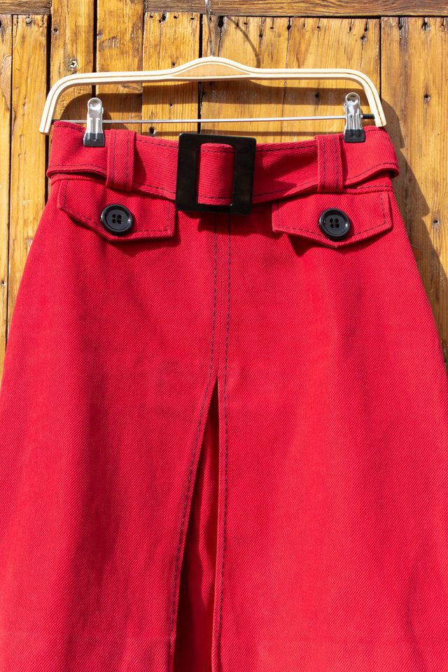 Minifalda marca Roberto Verino color rojo