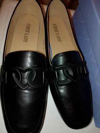 Scarpe First Lady nere tacco basso e fibbia