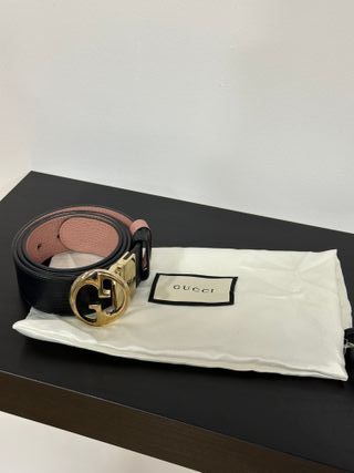 Cinturón Gucci Negro y Rosa con Hebilla GG Dorada