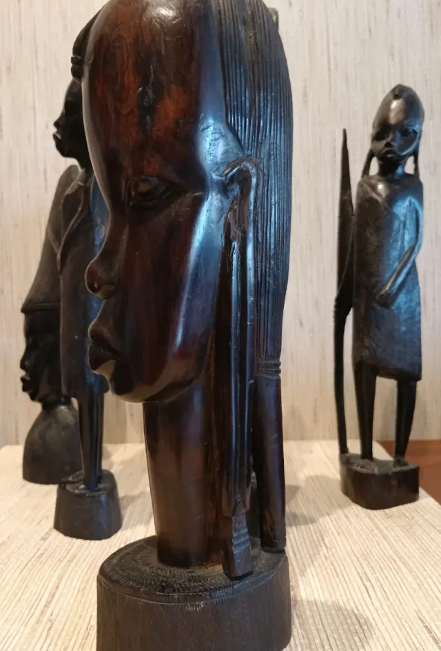 Escultura de ébano figuras africanas