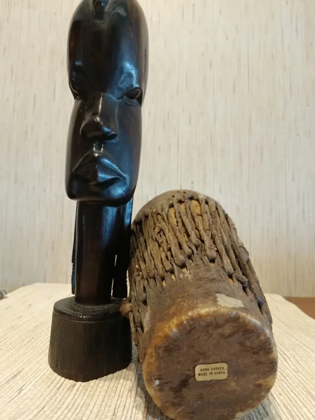Escultura de ébano figuras africanas