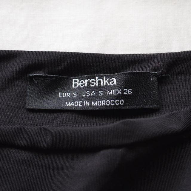 Top negro de tirantes