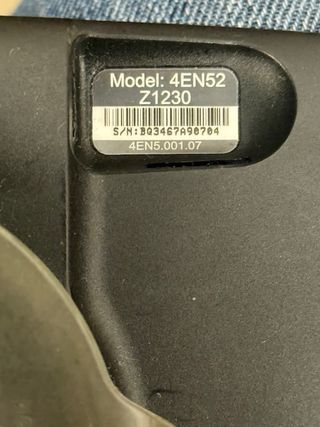 Navegador GPS TomTom con accesorios