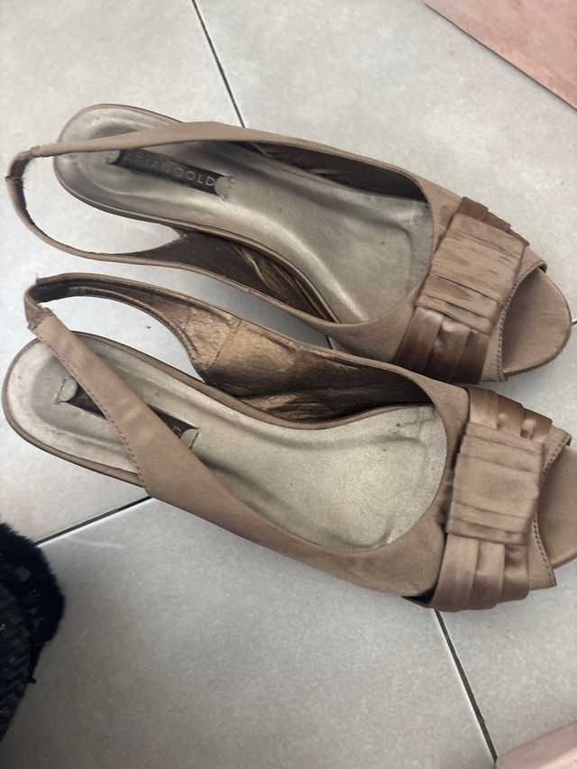 Zapatos Arian Gold Talla 40