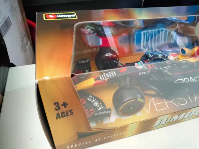 Bburago Jumbo Red Bull RB18 2022 Max Verstapppen