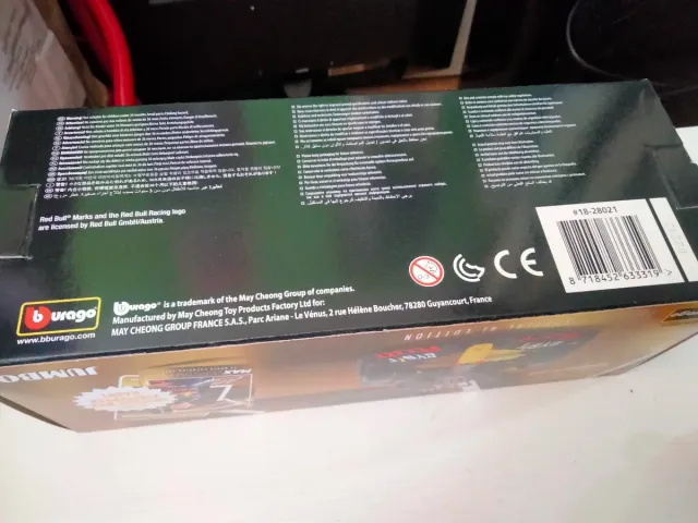 Bburago Jumbo Red Bull RB18 2022 Max Verstapppen