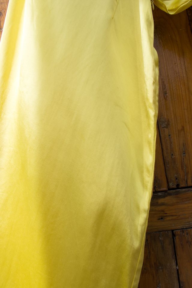Vestido Uterqüe Hombro Descubierto Amarillo