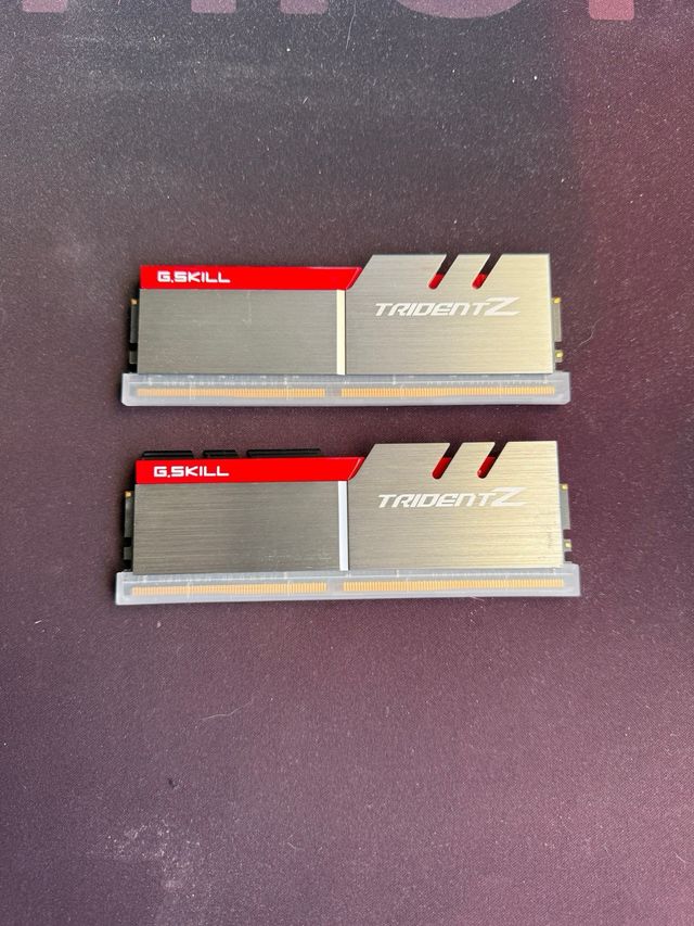 Corsair SF750 + 32 gb ddr4