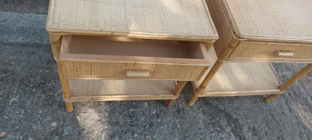 2 Mesillas de noche de bambú y ratán.