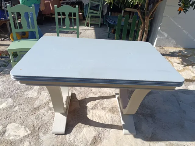 Mesa extensible y 6 sillas