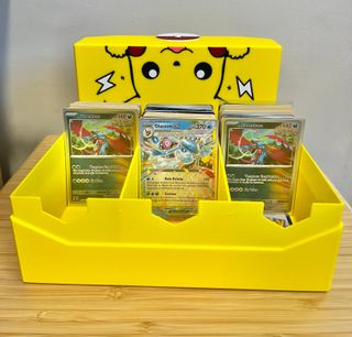 Caja de cartas Pokémon personalizada de Pikachu
