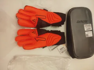 Guantes de portero Rinat NGR