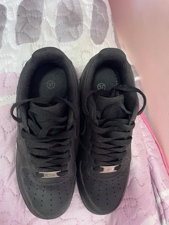 Nike Air Force 1 Negras