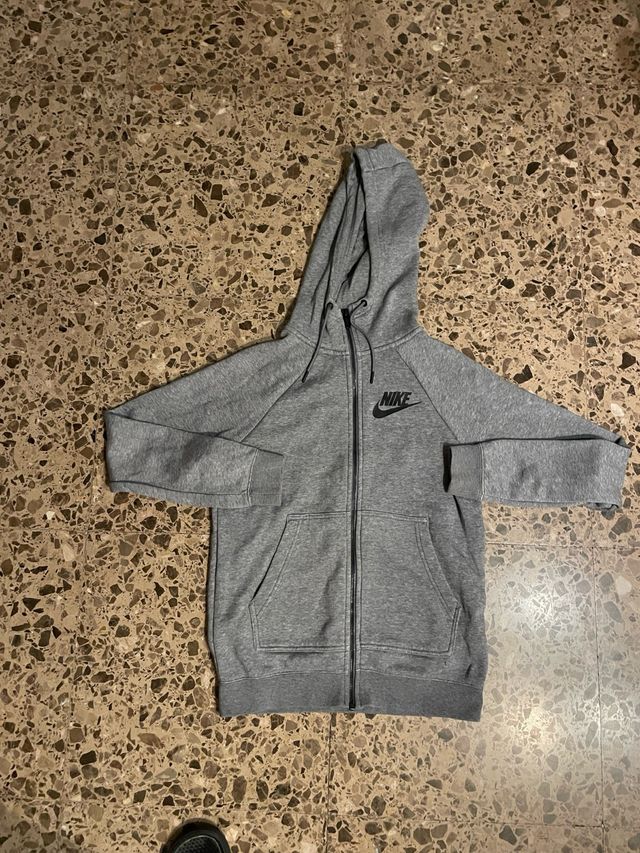 Chaqueta Nike Gris con Cremallera
