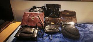 Lote de bolsos negros y marrones
