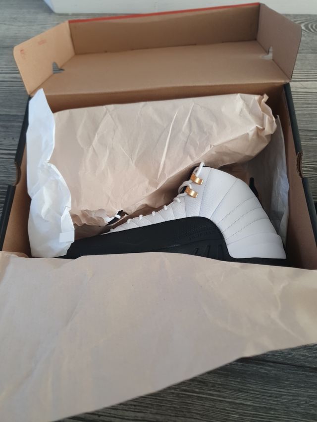 Jordan 12 Taxi 2025 Taglia 45