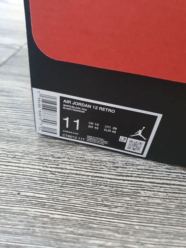 Jordan 12 Taxi 2025 Taglia 45