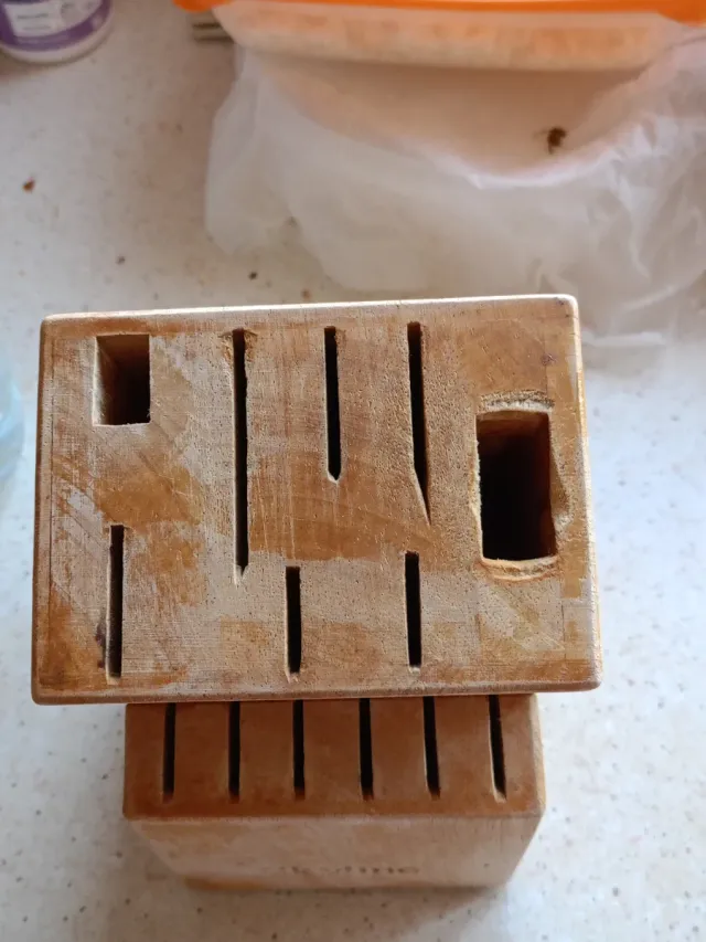 Bloque de madera para 14 cuchillos