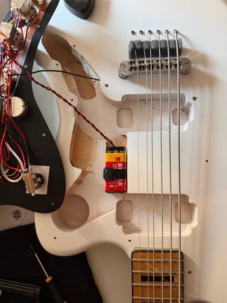Ajuste Guitarra eléctrica, acústica y bajos