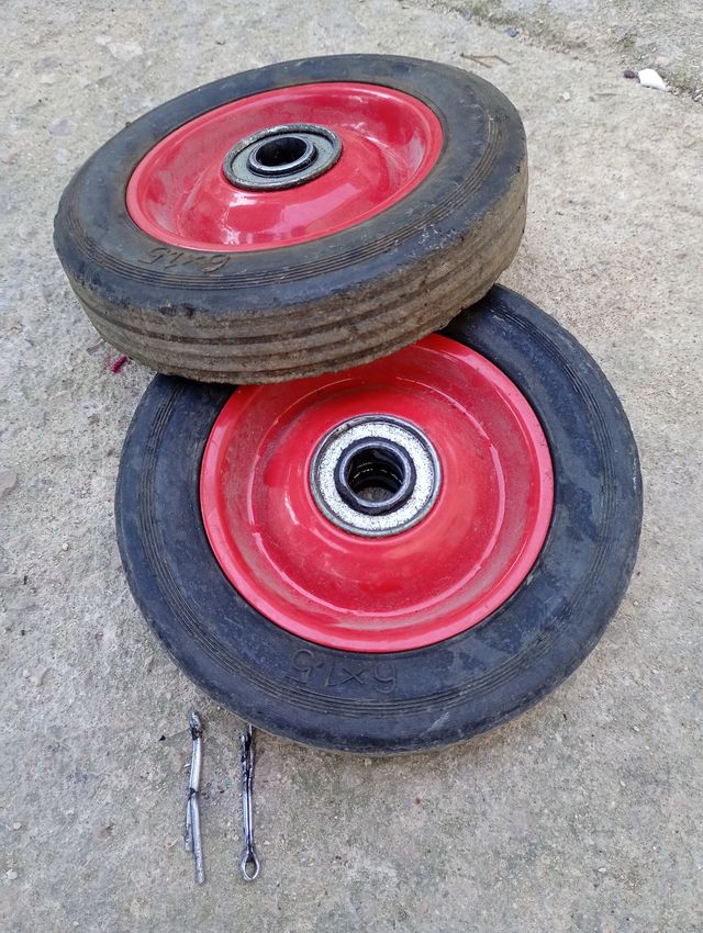 2 Ruedas macizas 15 cm