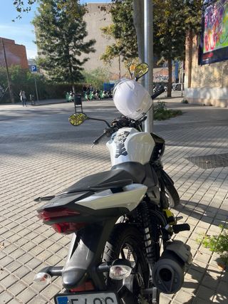 Moto Yamaha YS 125