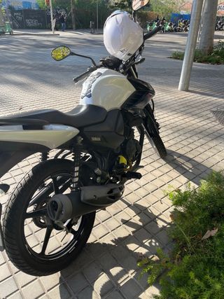 Moto Yamaha YS 125