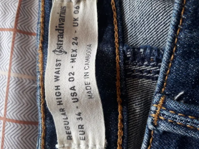 Pantalón vaquero pitillo azul marino