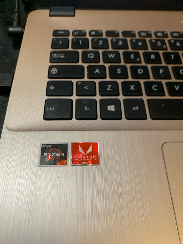 Portatile Asus AMD Ryzen 7 SSD