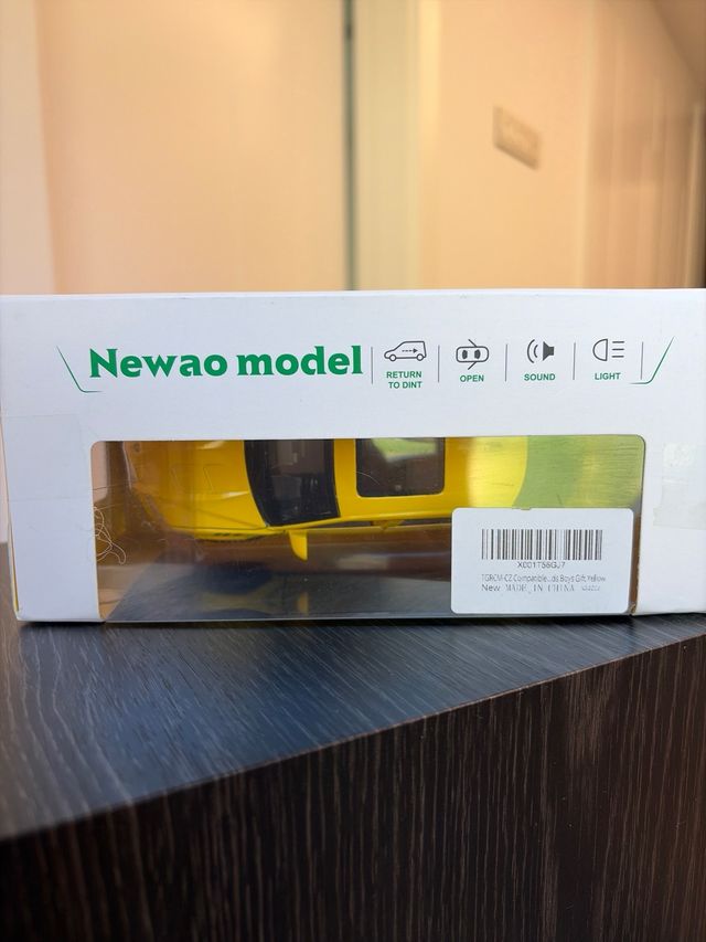 Coche de juguete Newao 1:32 Amarillo