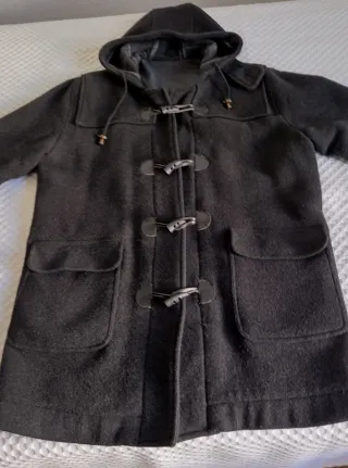 Abrigo parka negro Núñez de Arenas.