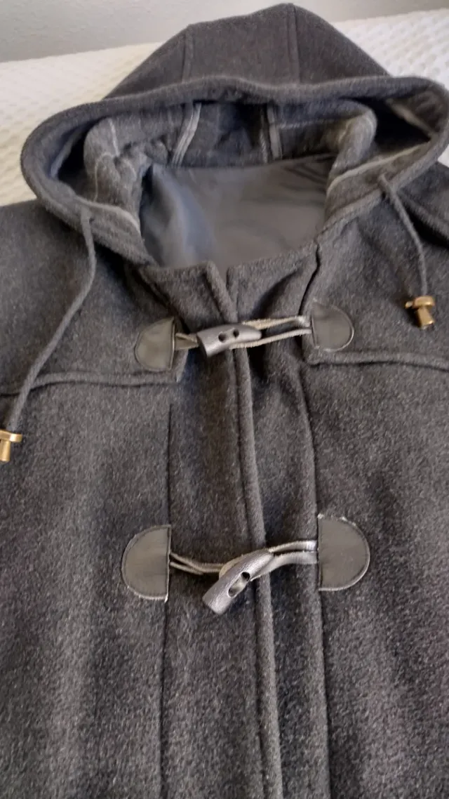 Abrigo parka negro Núñez de Arenas.