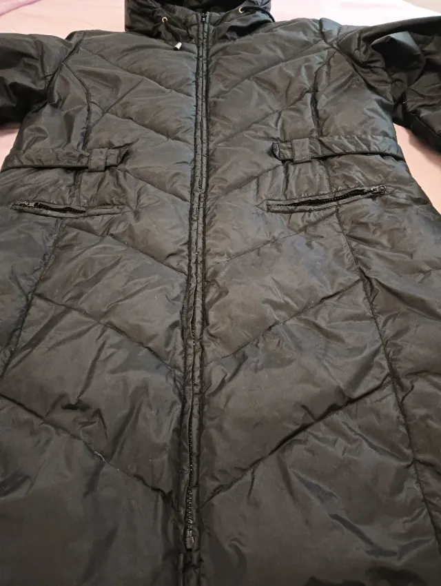 Abrigo acolchado negro mujer.