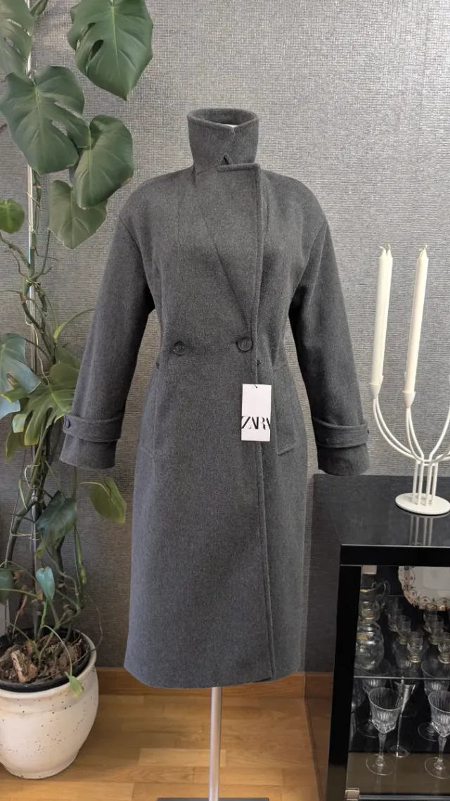 Abrigo cruzado Zara gris