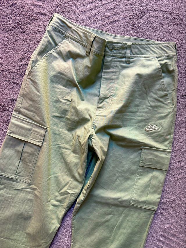 Pantalón técnico cargo Nike verde talla 30/32 (M)