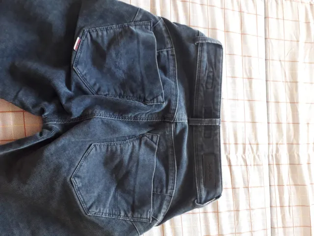 Pantalón pitillo pana estilo vaquero