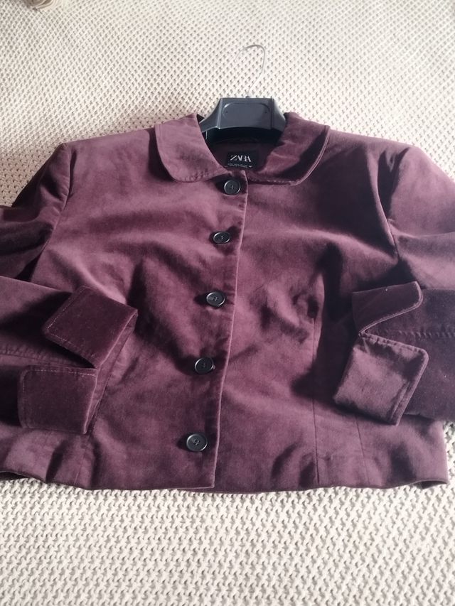 Blazer terciopelo Zara burdeos