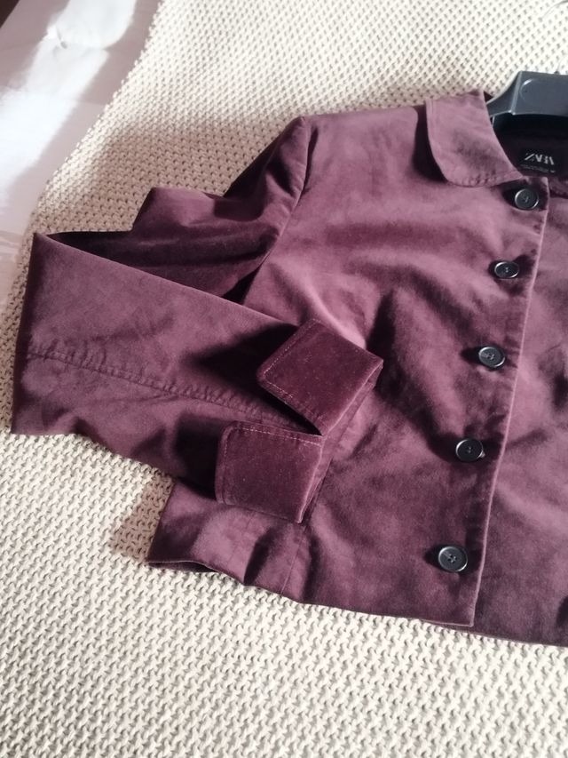 Blazer terciopelo Zara burdeos