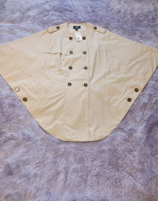 Capa H&M beige talla única nueva