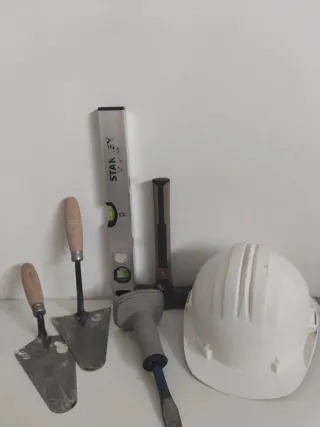Herramientas de construcción variadas