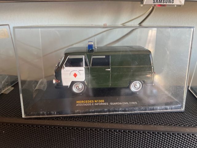Renault 10 e furgão Atestados Guardia Civil
