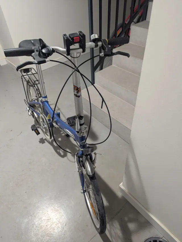 Bicicleta plegable Yeah azul.