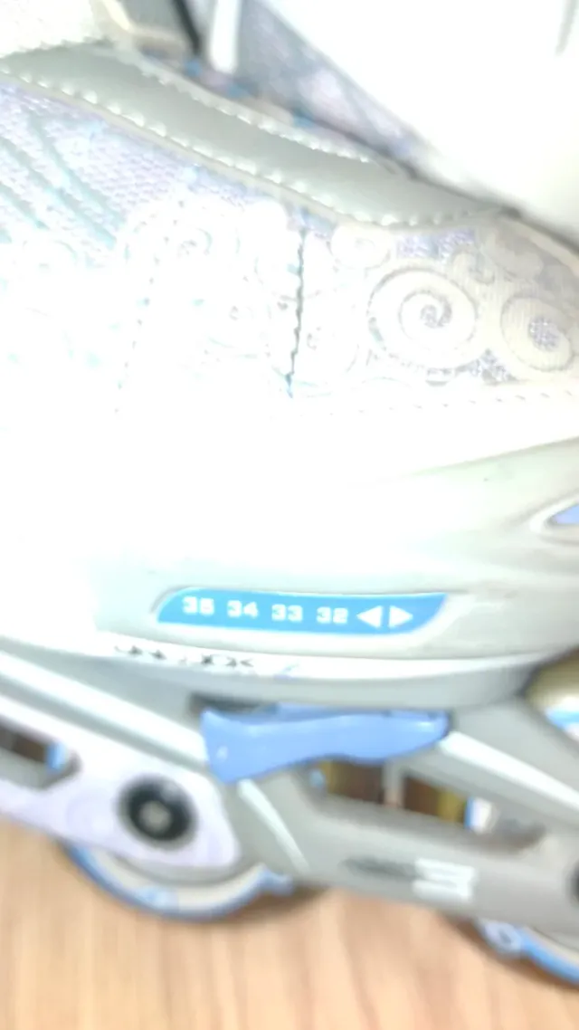 Patines en línea T.32-35 y accesorios