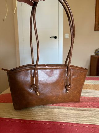 Bolso piel sintética marrón